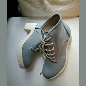 NWT Zara canvas bootie , light blue